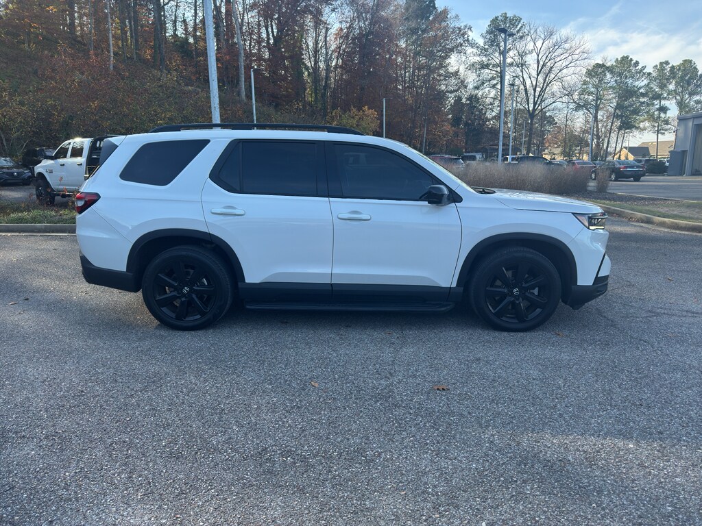 2025 Honda Pilot Black Edition photo 3