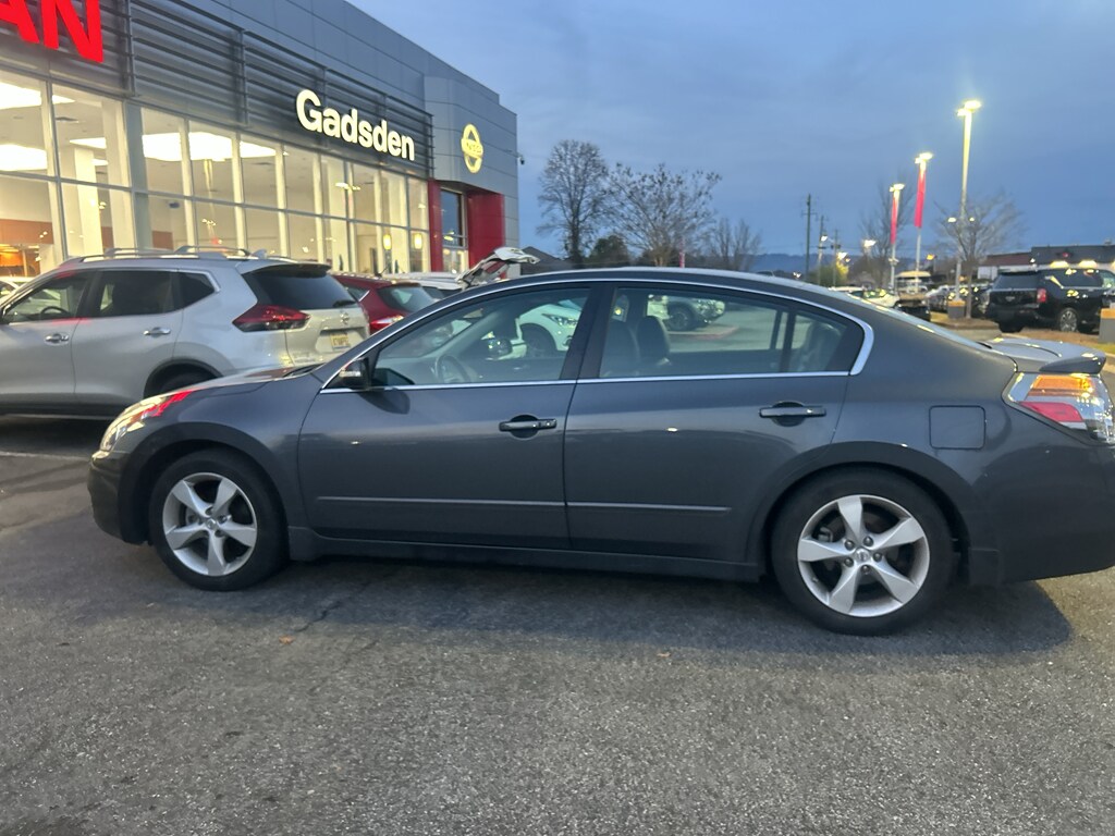 2008 Nissan Altima 3.5 SE photo 2