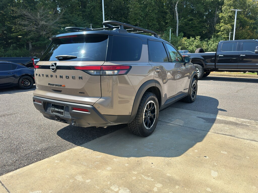 2023 Nissan Pathfinder Rock Creek photo 3