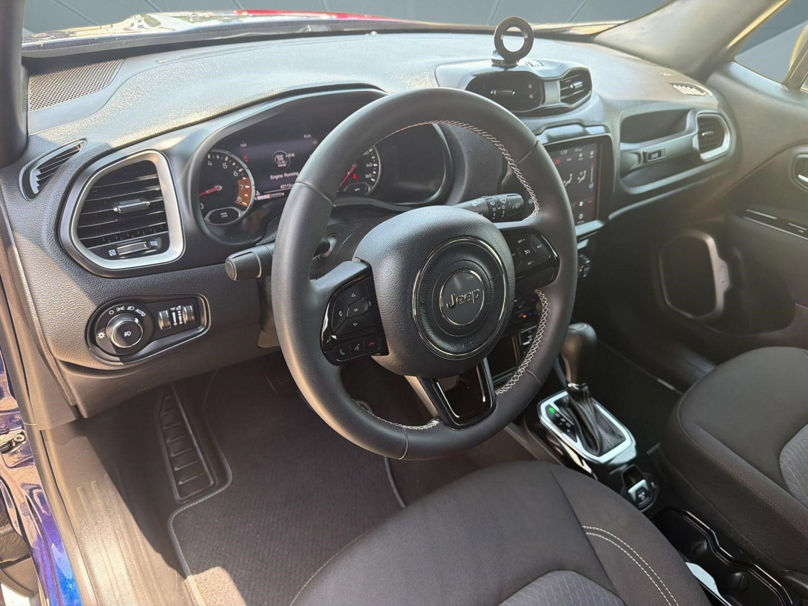 Renegade Latitude SUV