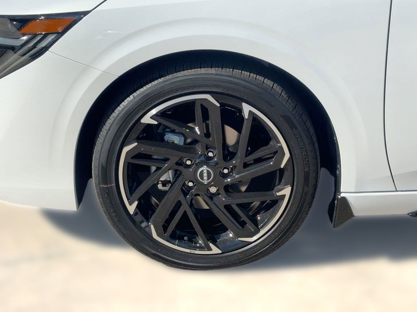 2026 Nissan Sentra SR - Photo 12