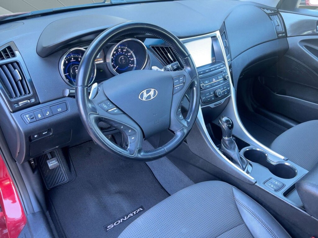 Used 2014 Hyundai Sonata SE Sedan