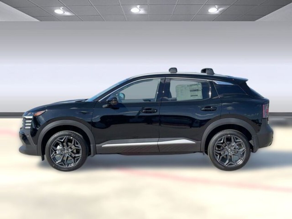 New 2026 Nissan Kicks SR SUV