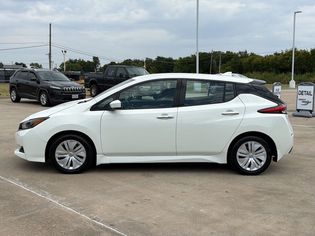 Used 2023 Nissan Leaf S Hatchback