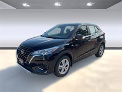 2025 Nissan Kicks Play S SUV