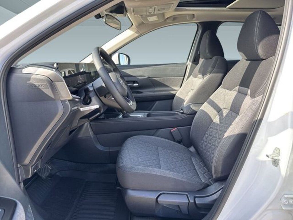 New 2025 Nissan Kicks SV SUV