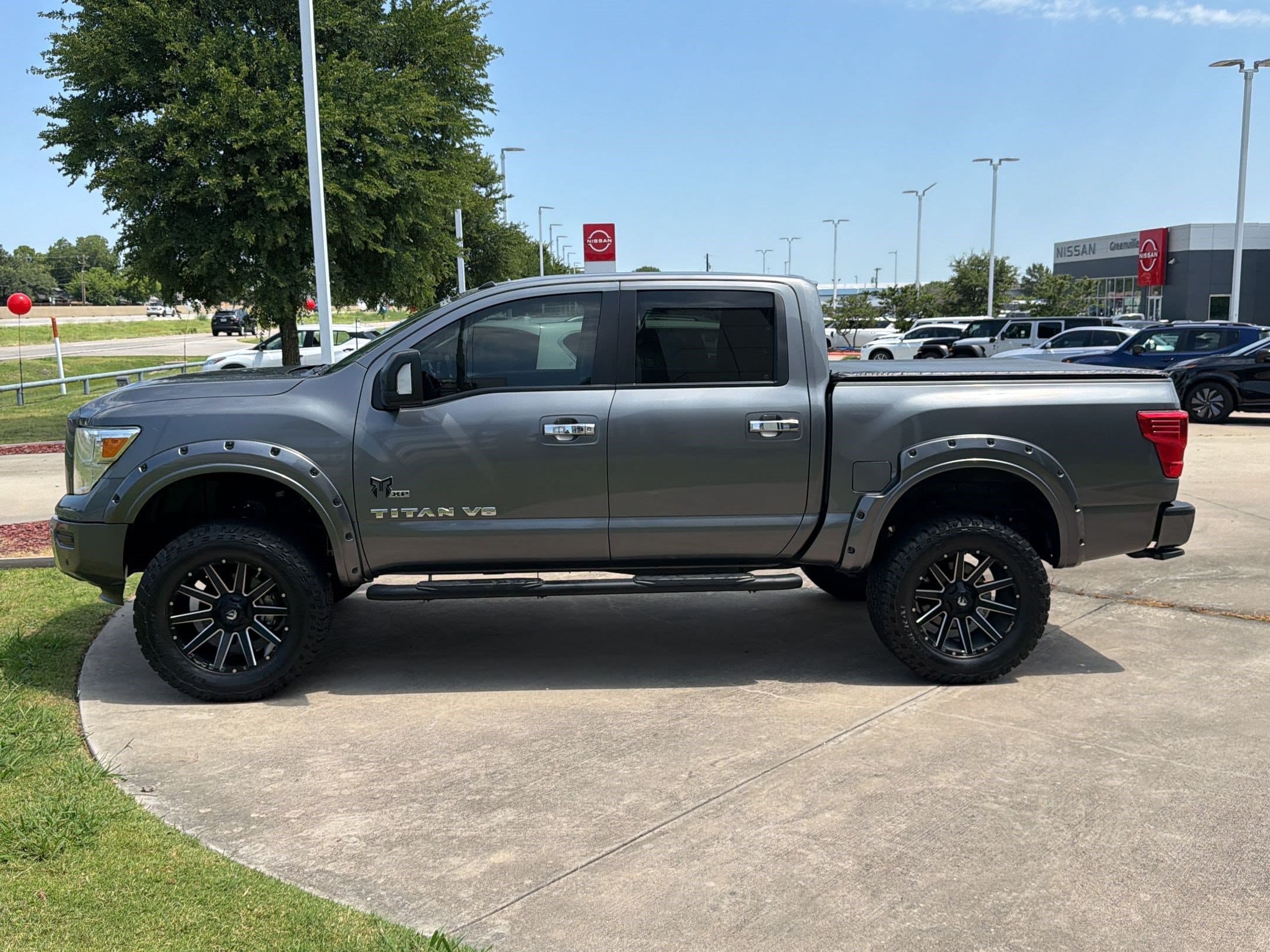 Titan SV Truck Crew Cab