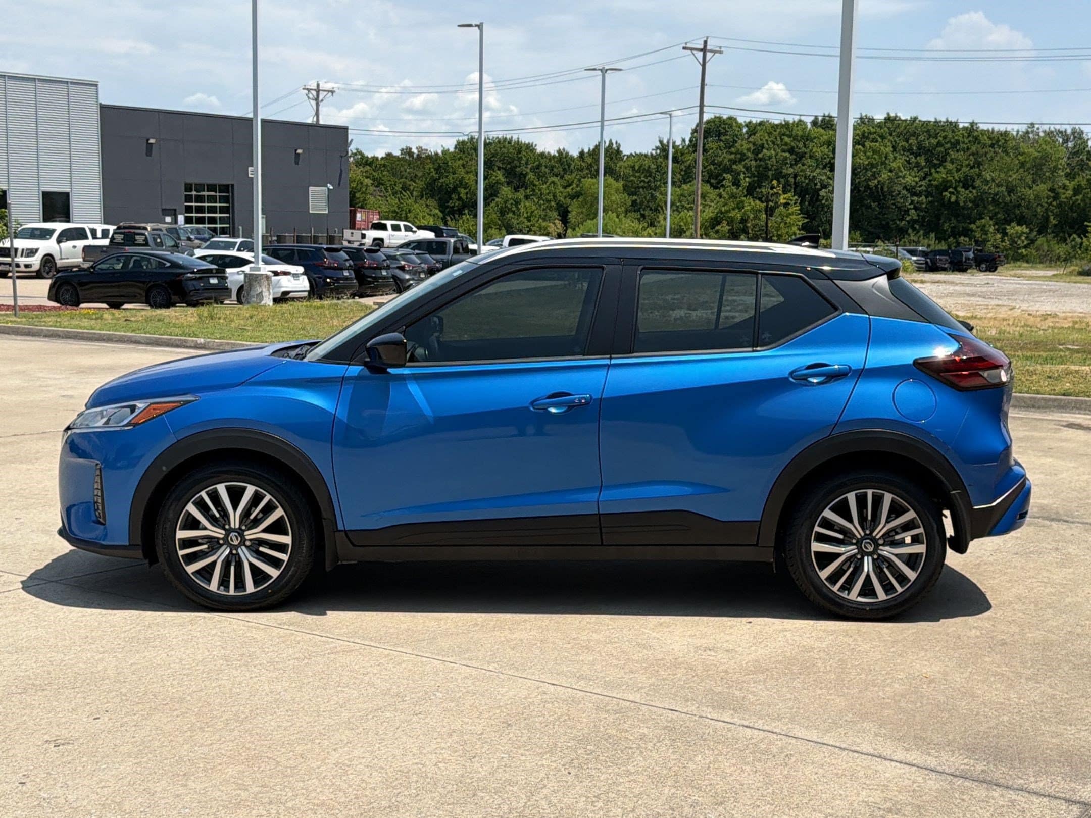 Used 2021 Nissan Kicks SV with VIN 3N1CP5CV6ML545984 for sale in Greenville, TX