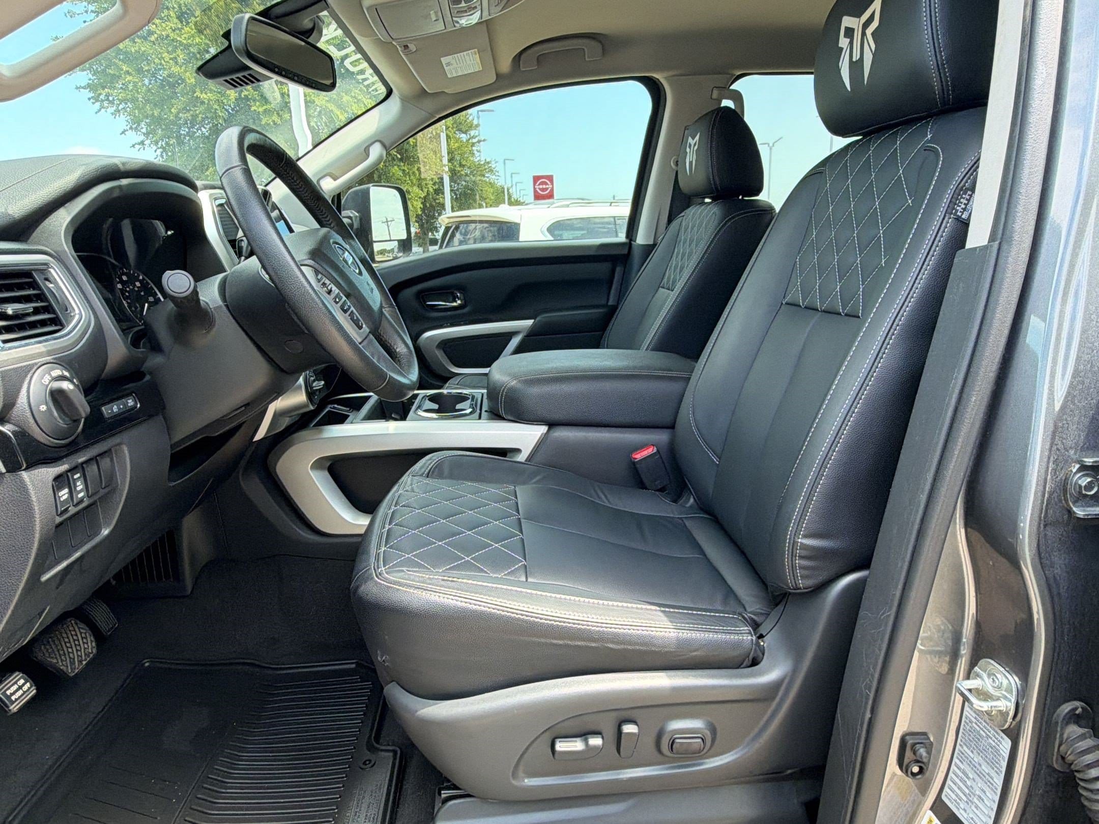 Titan SV Truck Crew Cab