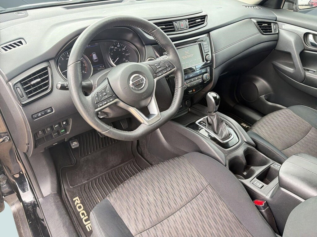 Used 2019 Nissan Rogue SV SUV