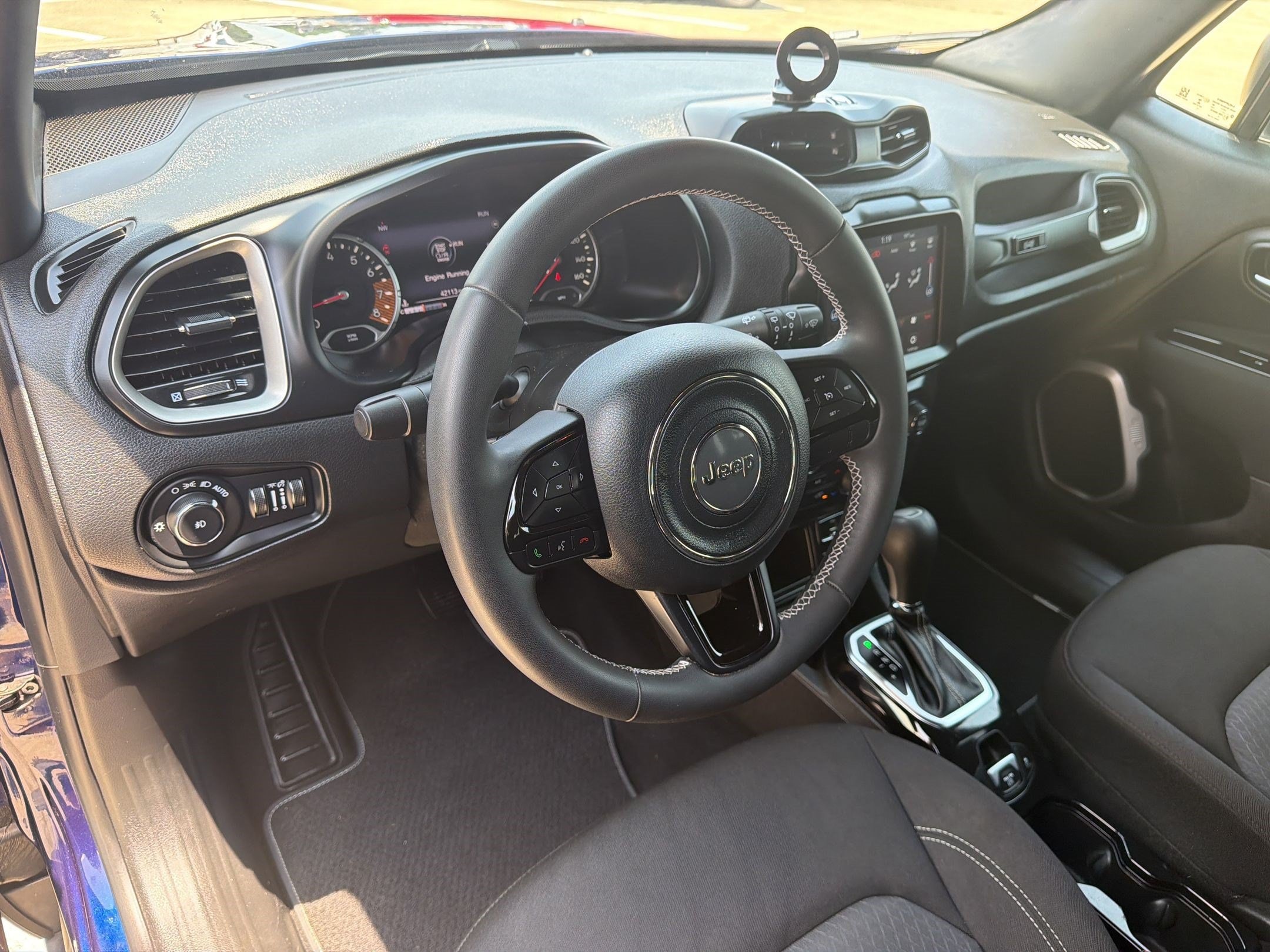 Renegade Latitude SUV