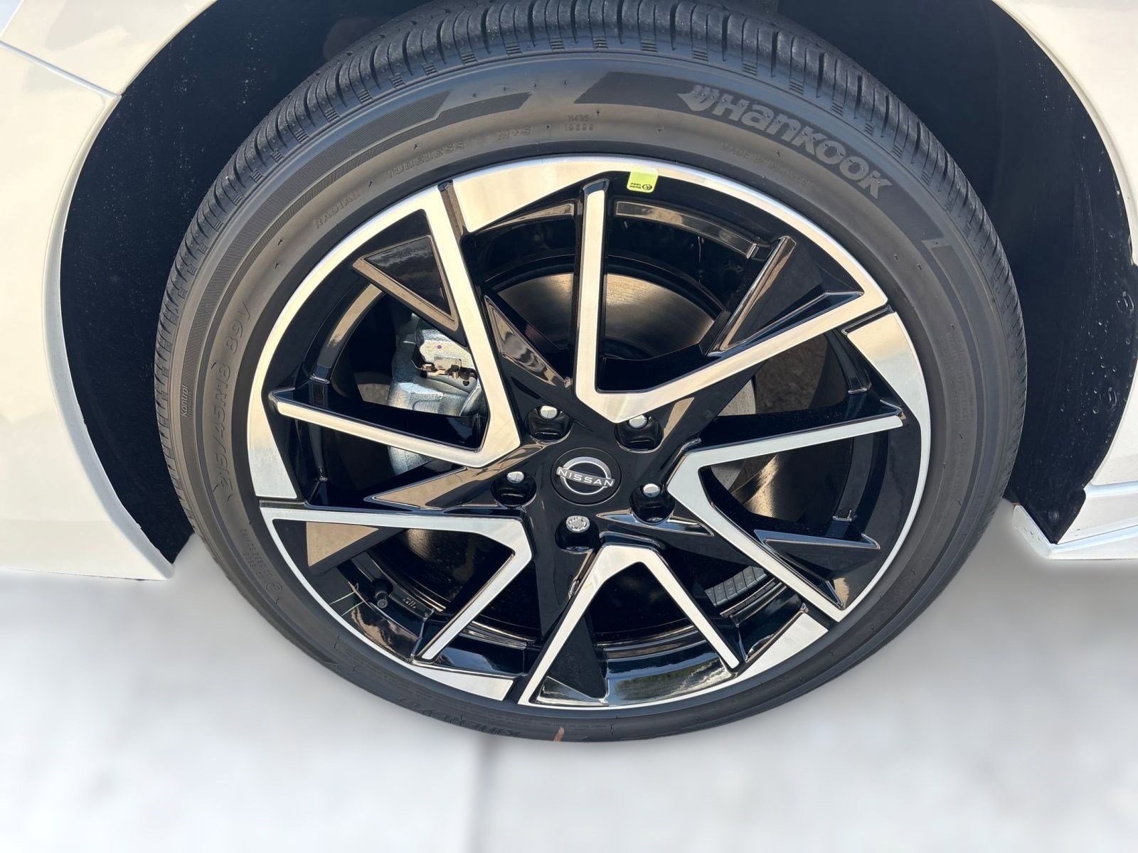 2025 Nissan Sentra SR - Photo 12