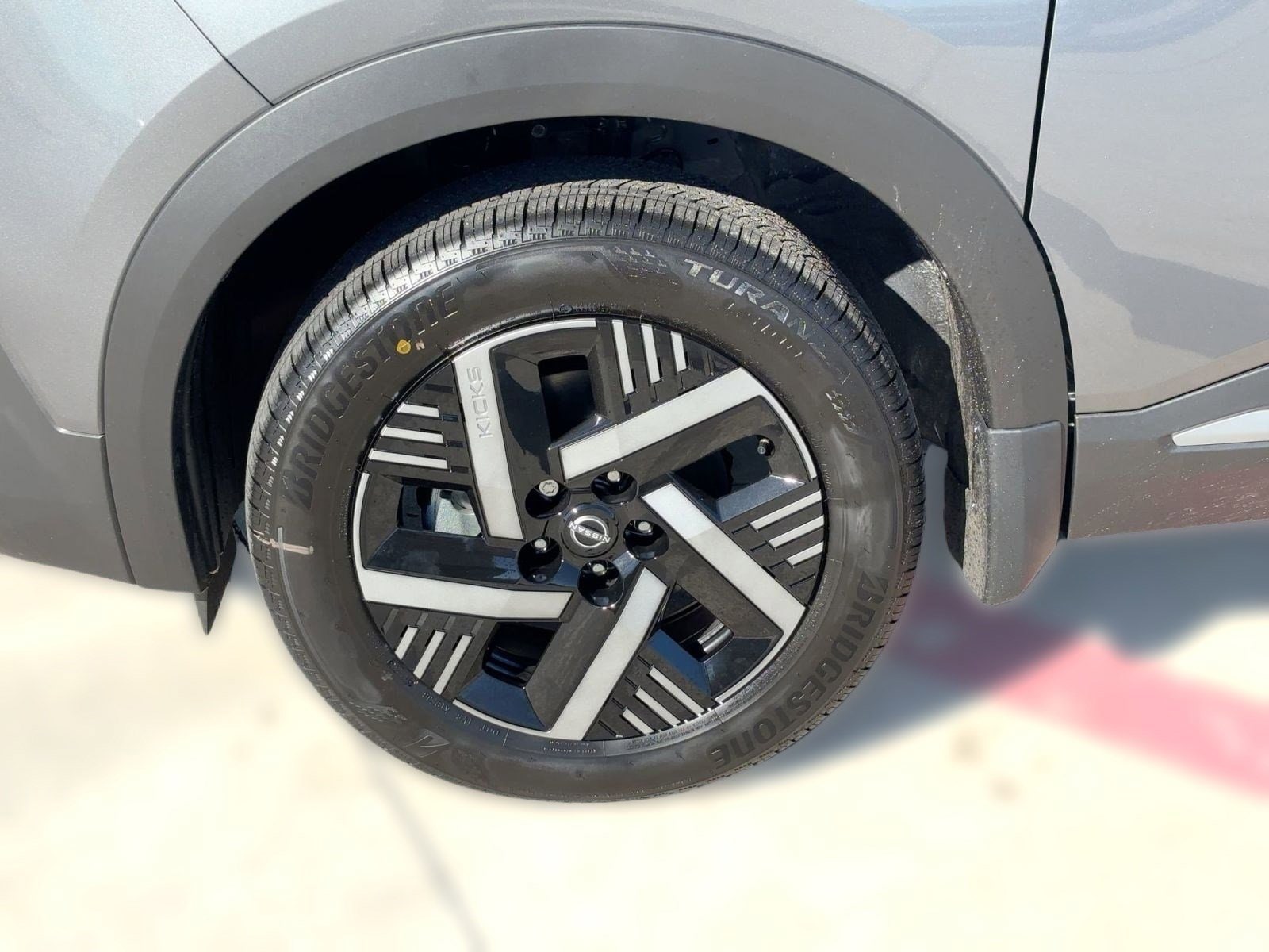 2026 Nissan KICKS SV - Photo 12