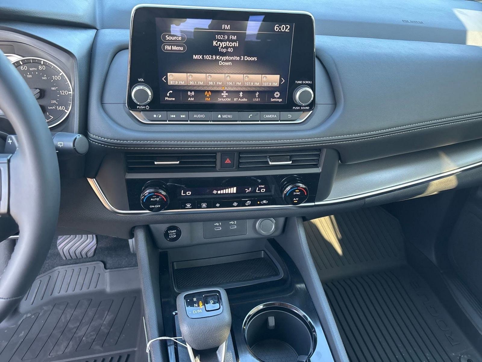 2026 Nissan Rogue SV - Photo 28