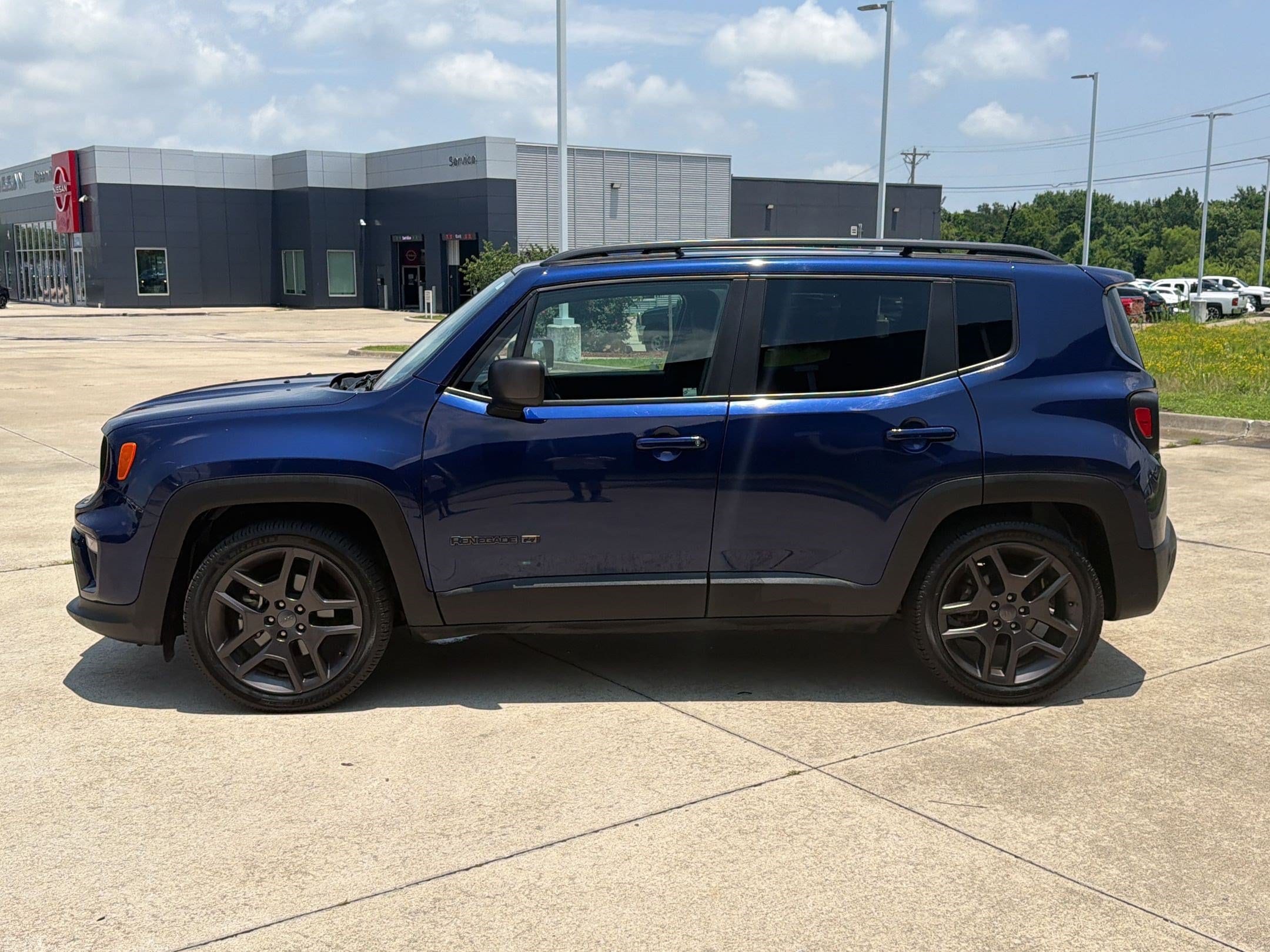 Renegade Latitude SUV