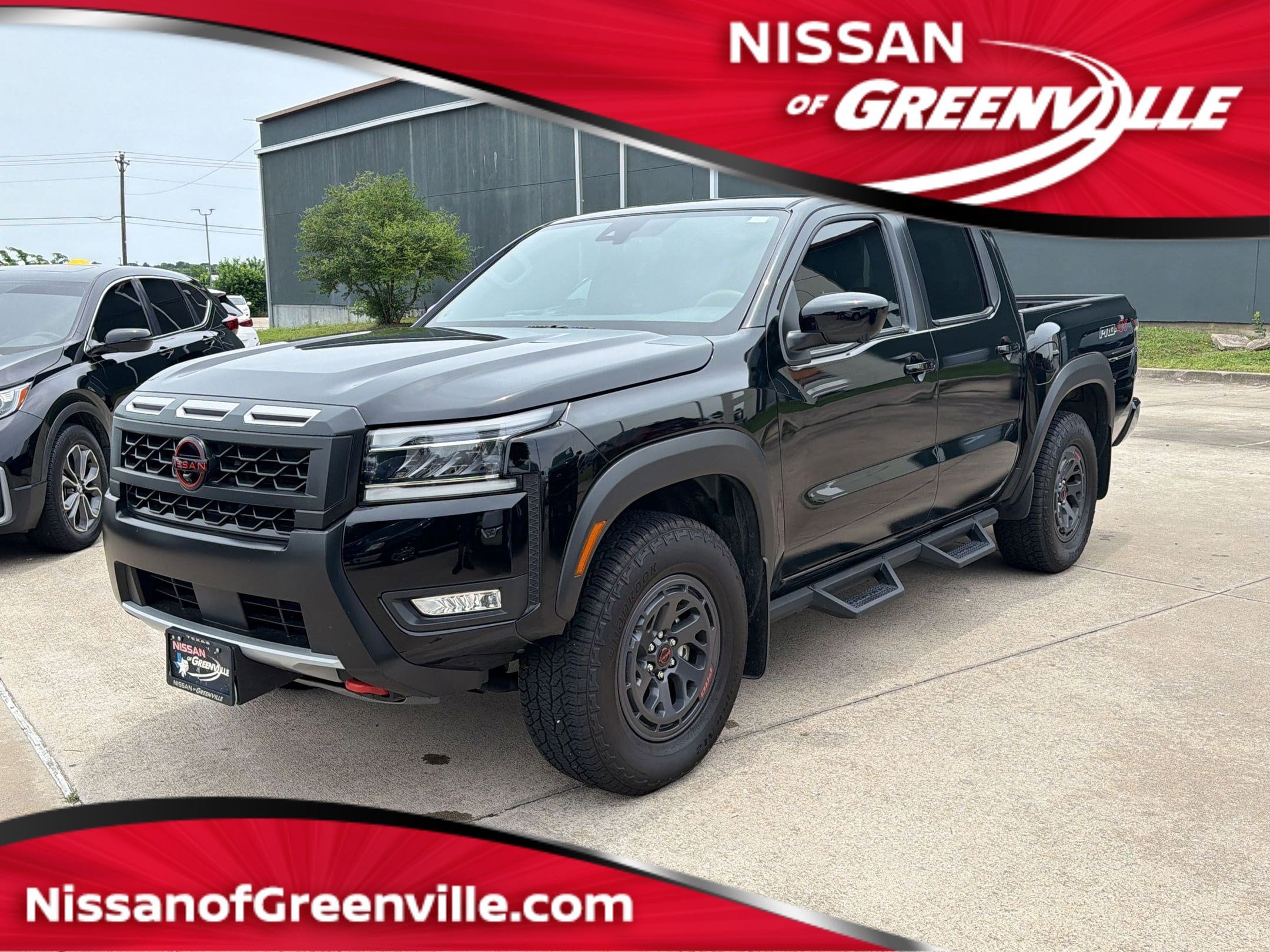 2025 Nissan Frontier PRO-4X Crew Cab 4X4's photo
