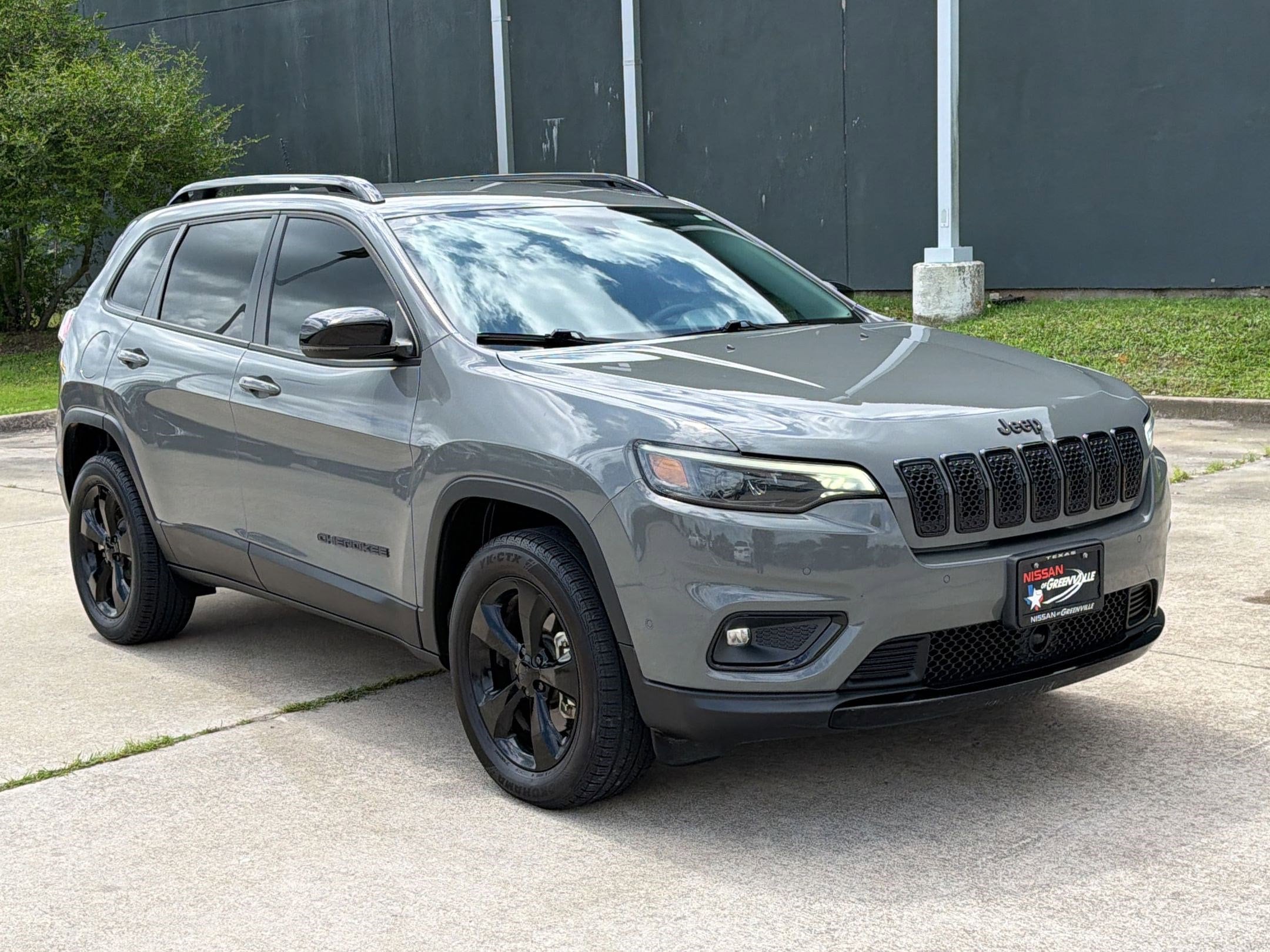 Cherokee Altitude Lux SUV
