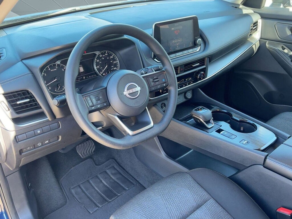 Used 2024 Nissan Rogue SV SUV