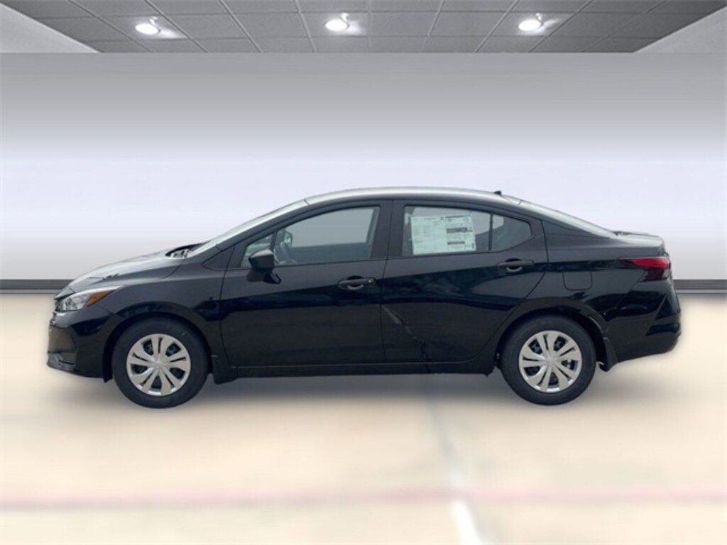 New 2025 Nissan Versa 1.6 S Sedan