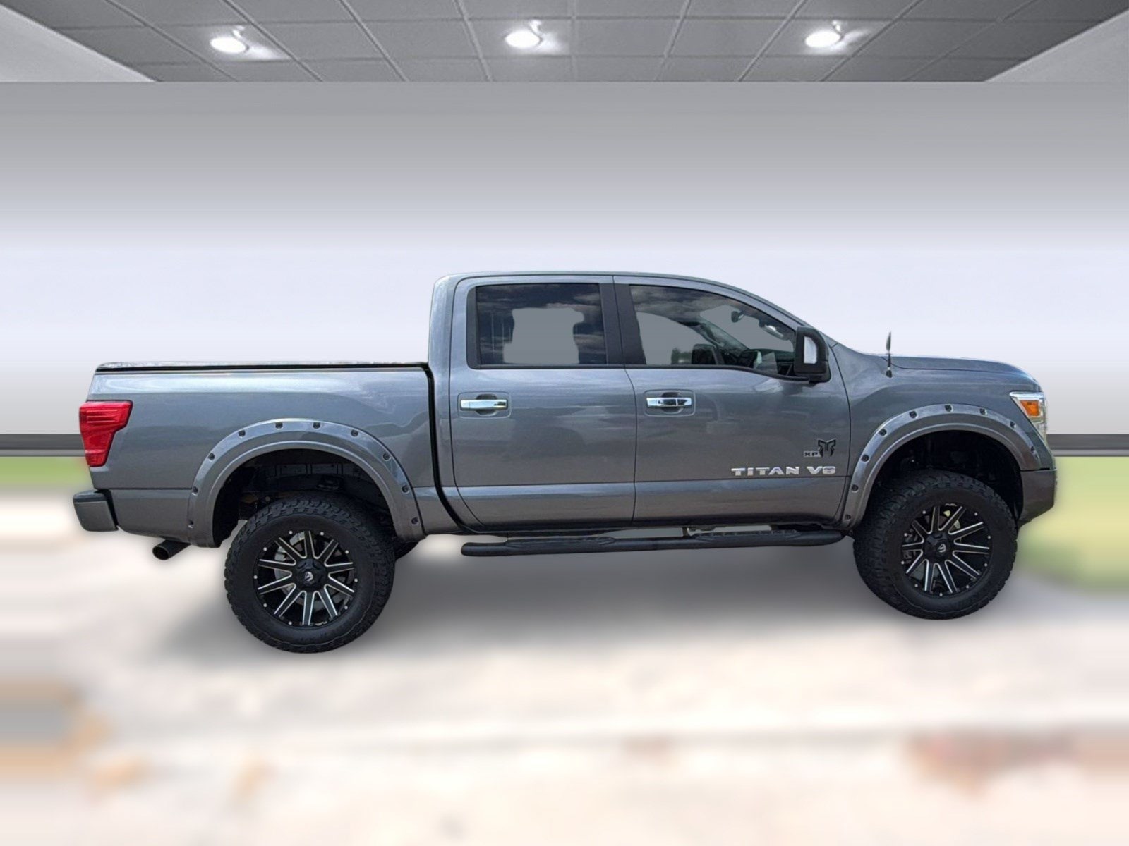 Titan SV Truck Crew Cab