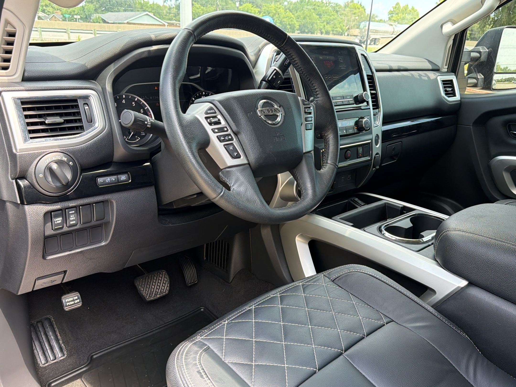 Titan SV Truck Crew Cab