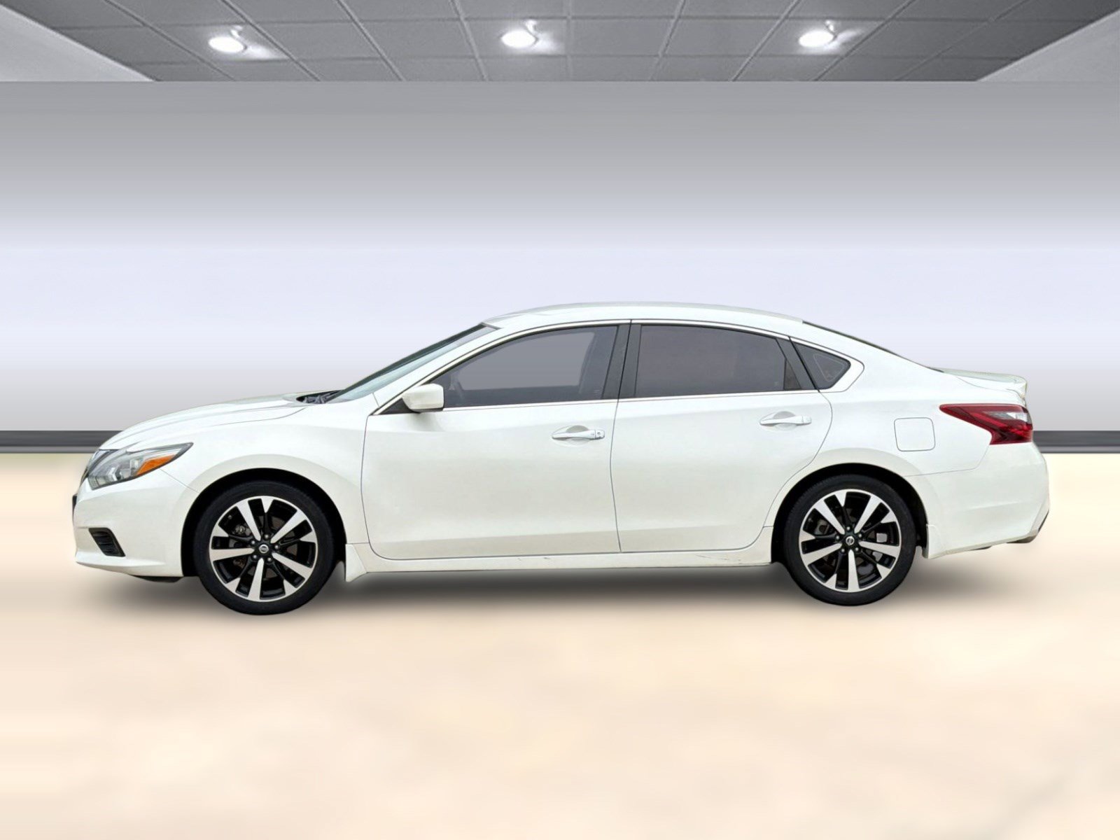 Used 2018 Nissan Altima SR with VIN 1N4AL3APXJC281514 for sale in Greenville, TX