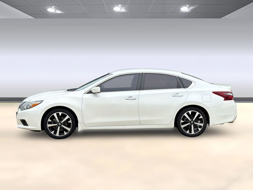 Used 2018 Nissan Altima 2.5 SR Sedan