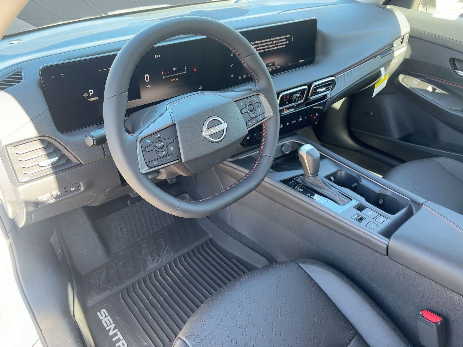 2026 Nissan Sentra SR - Photo 4