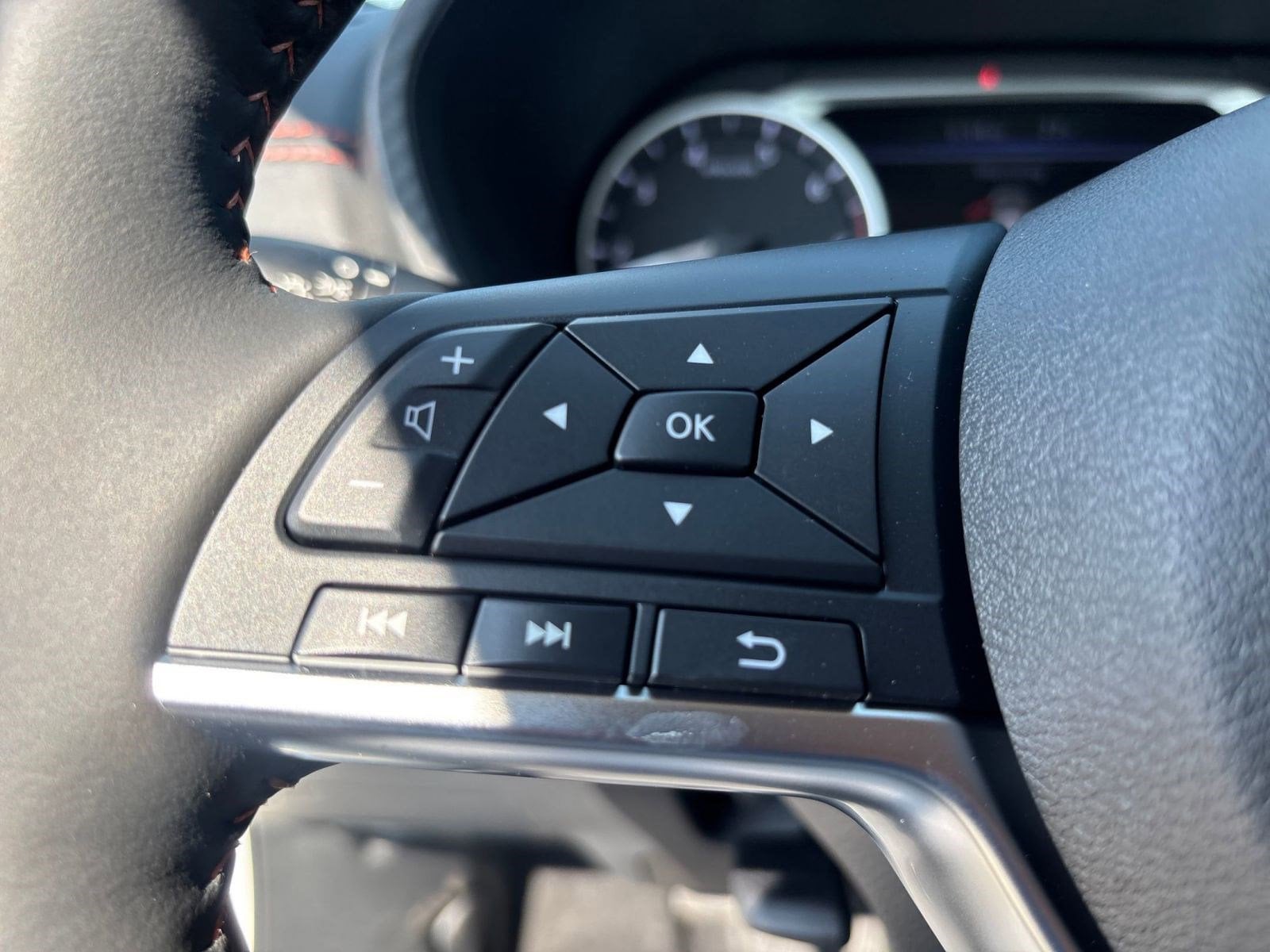 2025 Nissan Sentra SR - Photo 19