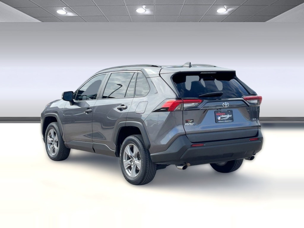 Used 2022 Toyota RAV4 XLE SUV