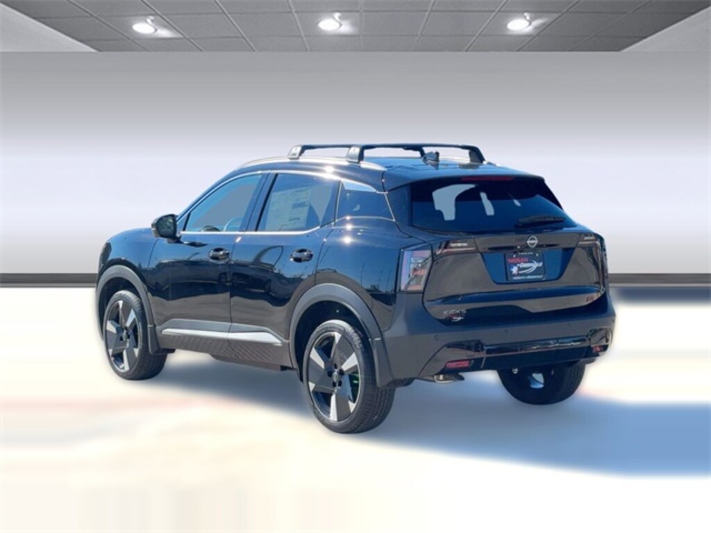 New 2026 Nissan Kicks SR SUV