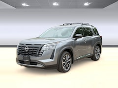 2026 Nissan Pathfinder Platinum SUV