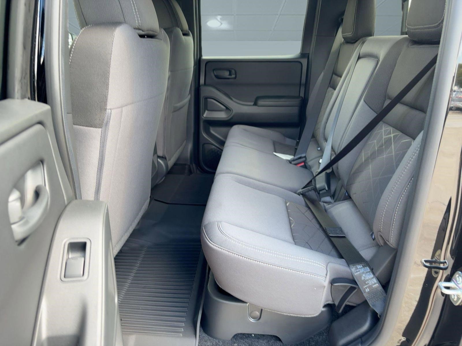 2026 Nissan Frontier SV - Photo 14