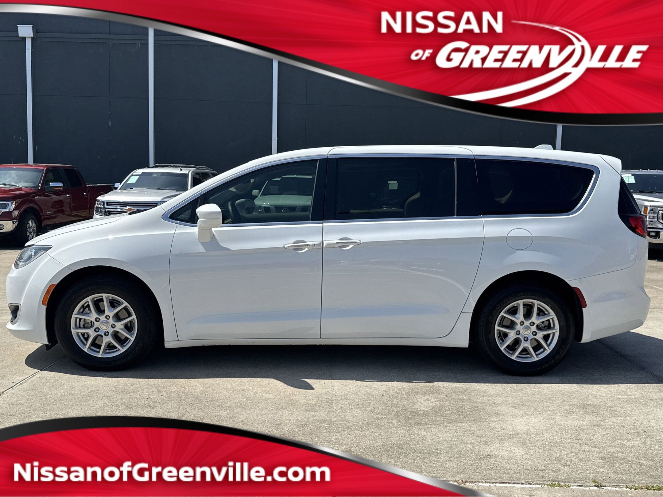 2020 Chrysler Pacifica Van Passenger Van 