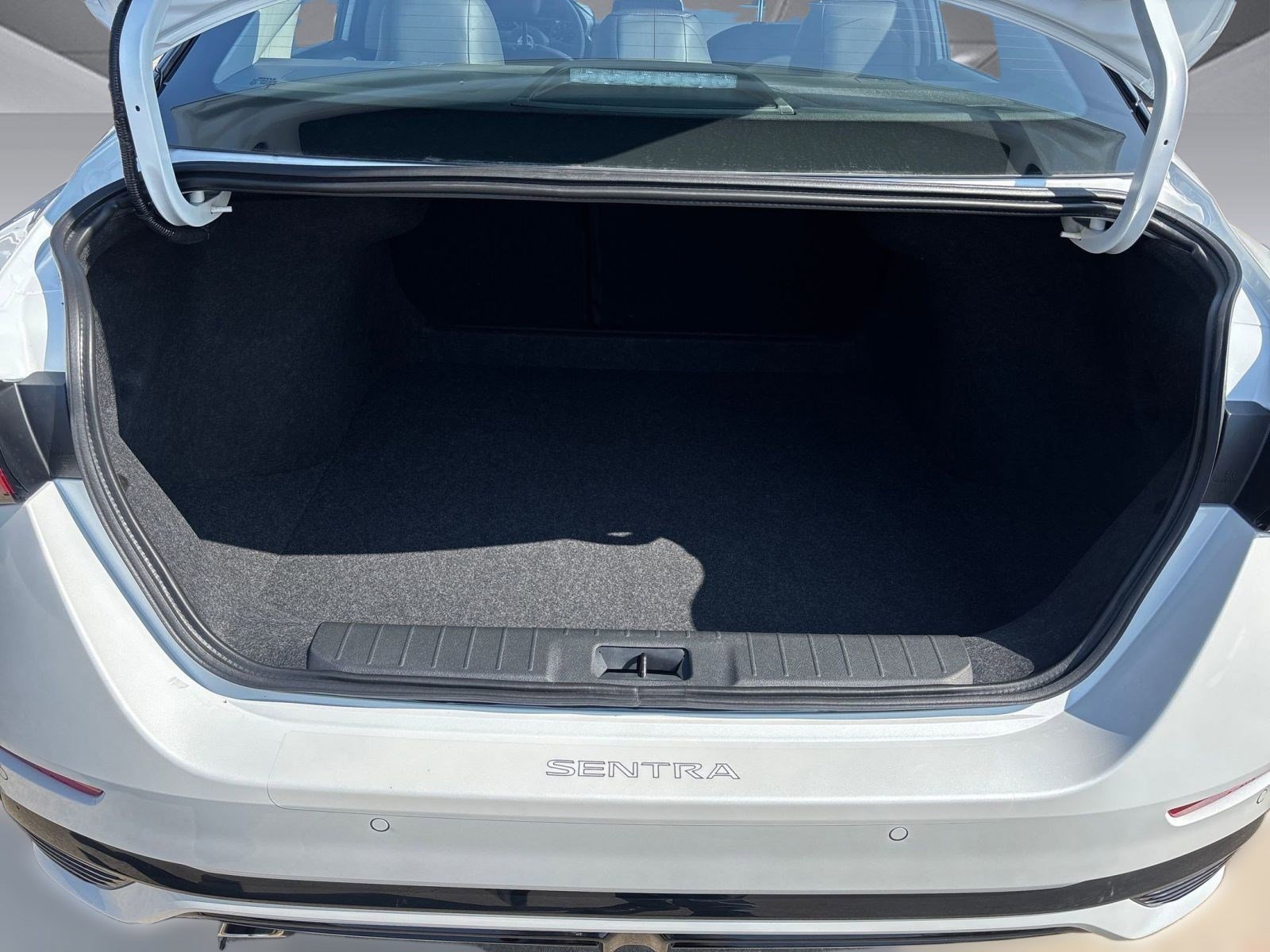 2025 Nissan Sentra SR - Photo 23