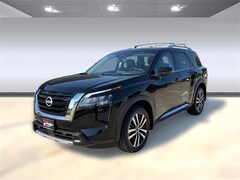 2025 Nissan Pathfinder Platinum SUV
