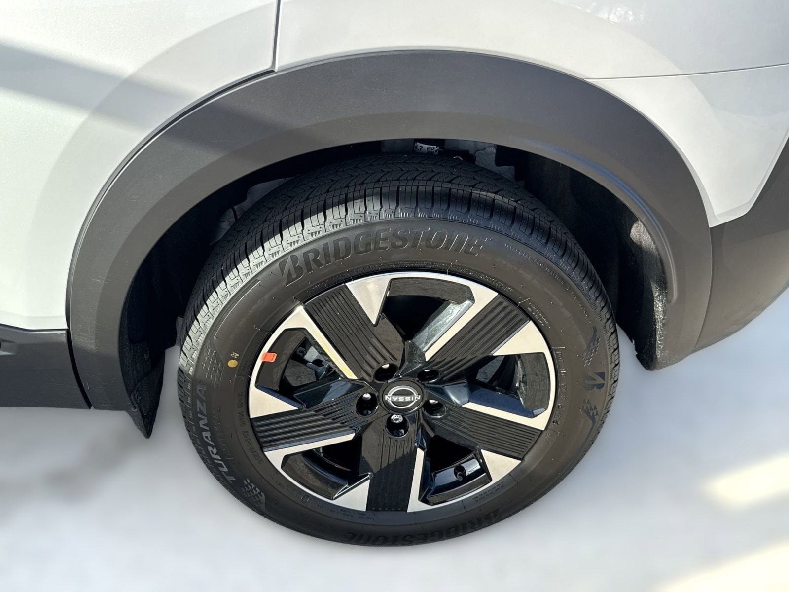 2025 Nissan Kicks SV AWD - Photo 10