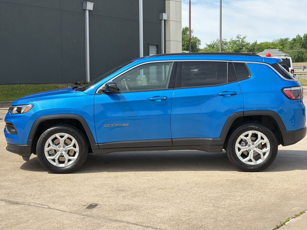 Used 2024 Jeep Compass Latitude SUV