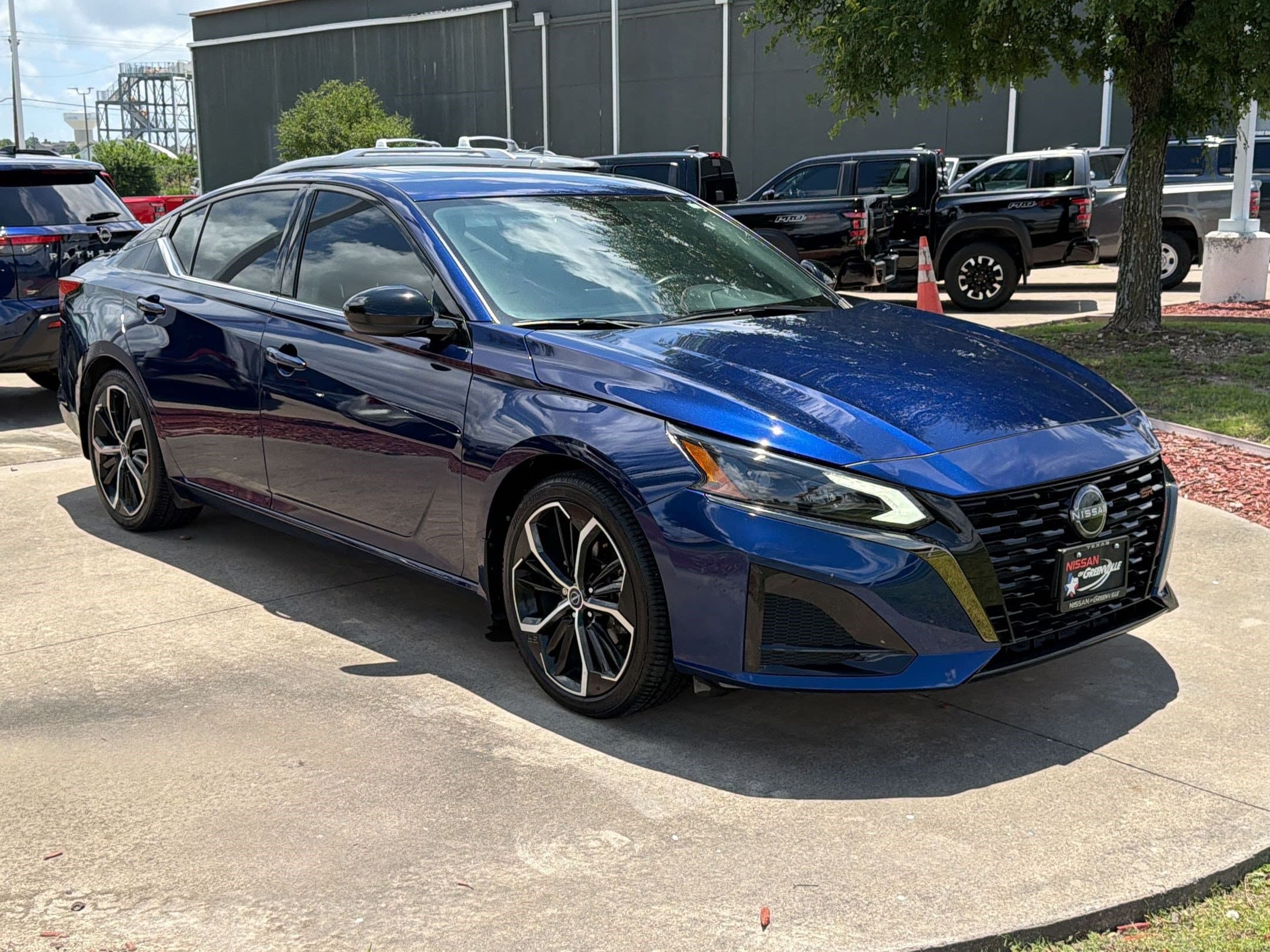 Altima 2.5 SR Sedan