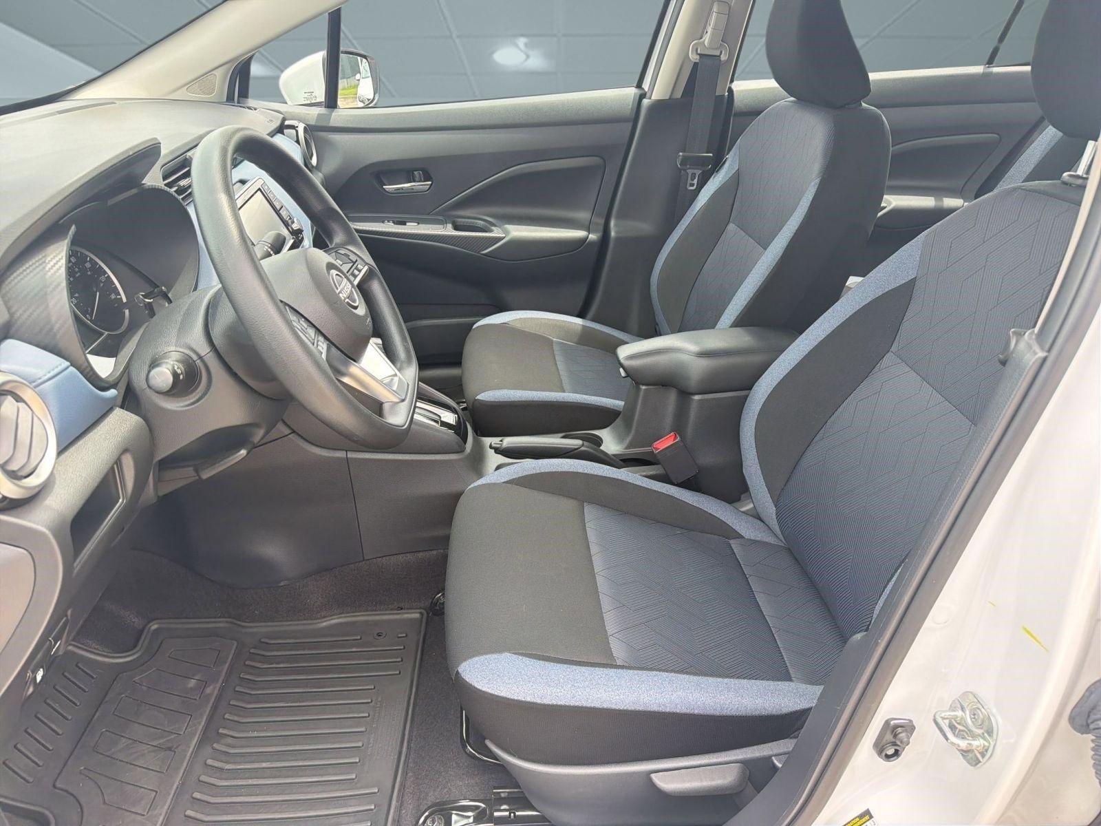 Versa SV Sedan