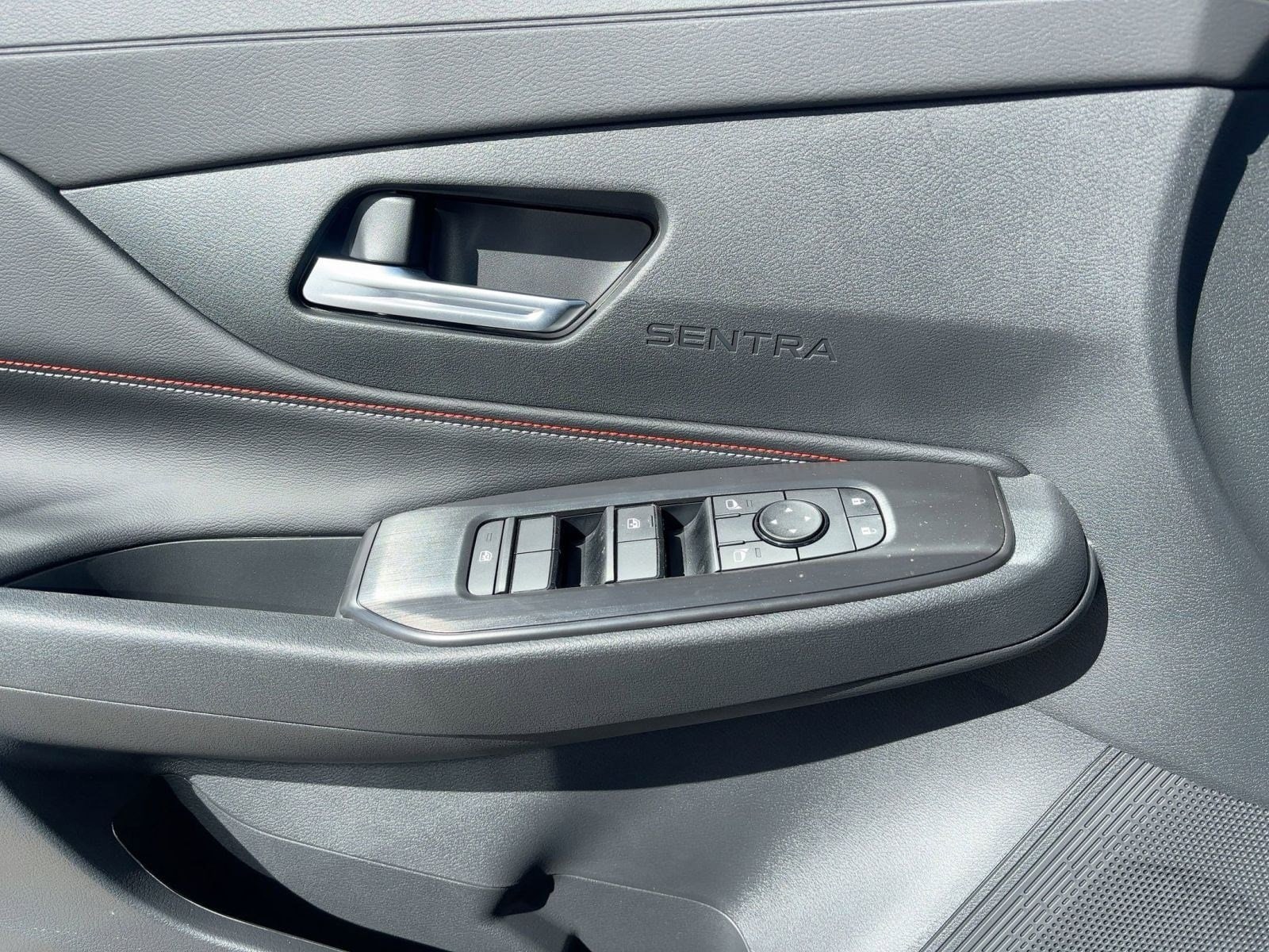 2026 Nissan Sentra SR - Photo 22