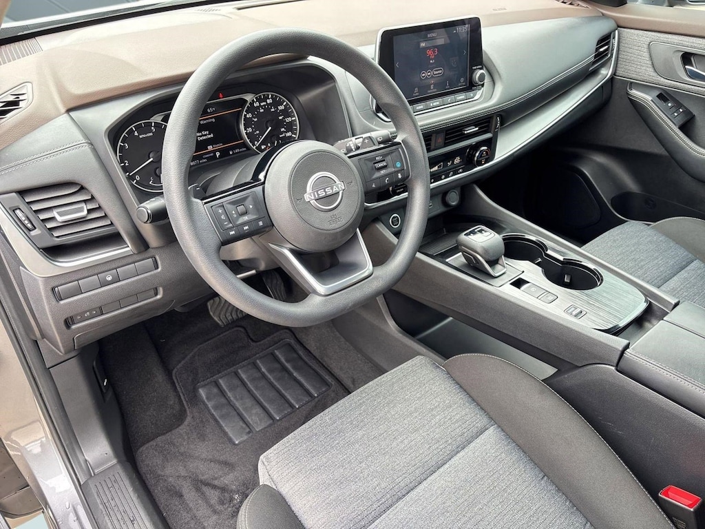 Used 2023 Nissan Rogue SV SUV