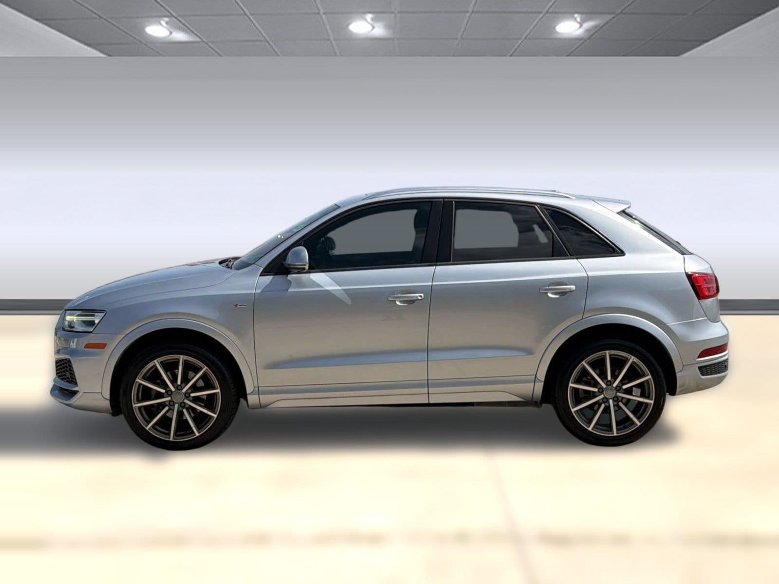 Used 2018 Audi Q3 Premium with VIN WA1BCCFSXJR017602 for sale in Greenville, TX