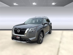 2025 Nissan Pathfinder Platinum SUV