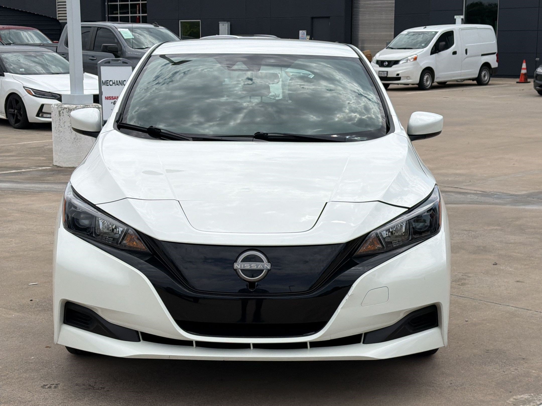 2023 Nissan Leaf S Hatchback