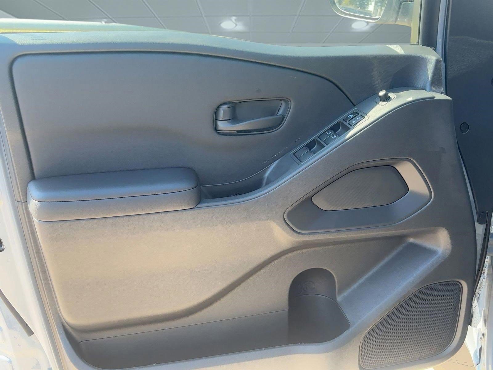 2026 Nissan Frontier SV - Photo 13