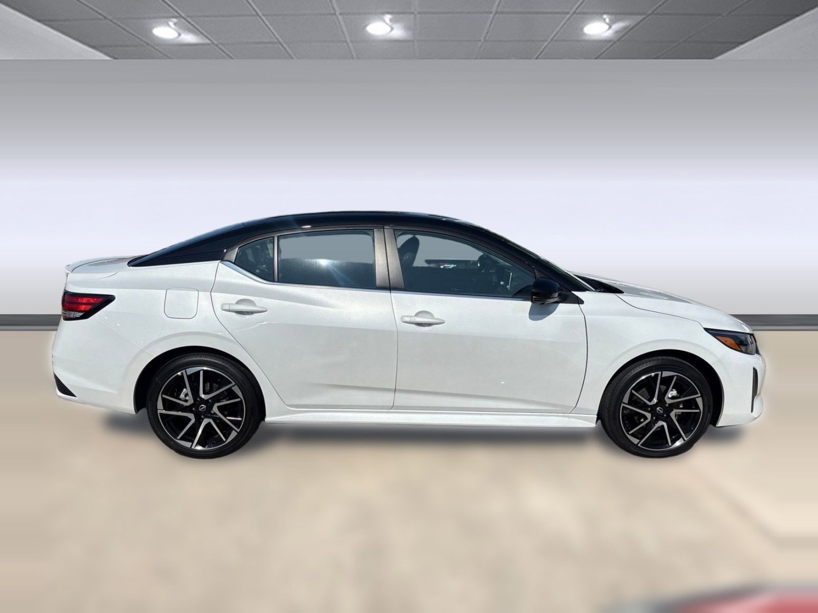 2025 Nissan Sentra SR - Photo 8