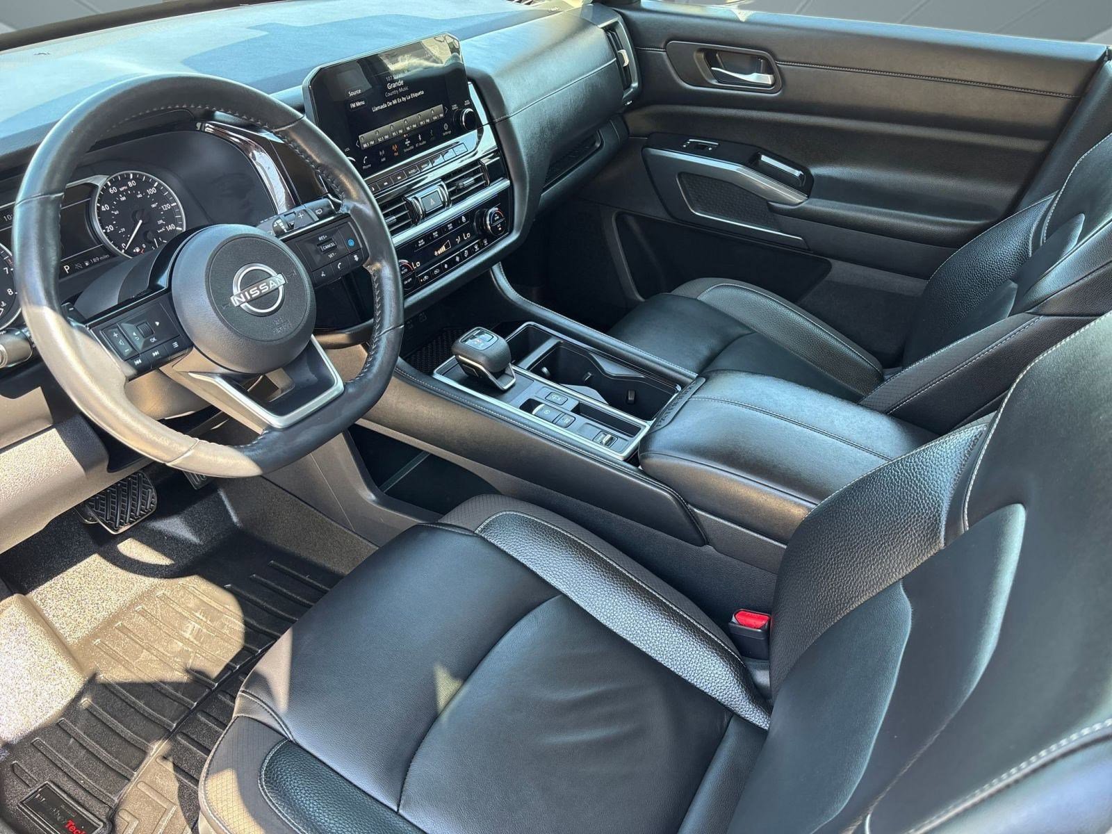 2022 Nissan Pathfinder SL photo 4