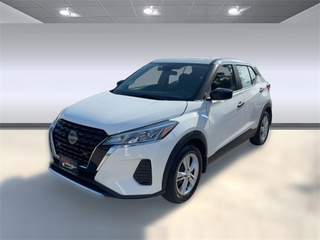 New 2025 Nissan Kicks Play S SUV