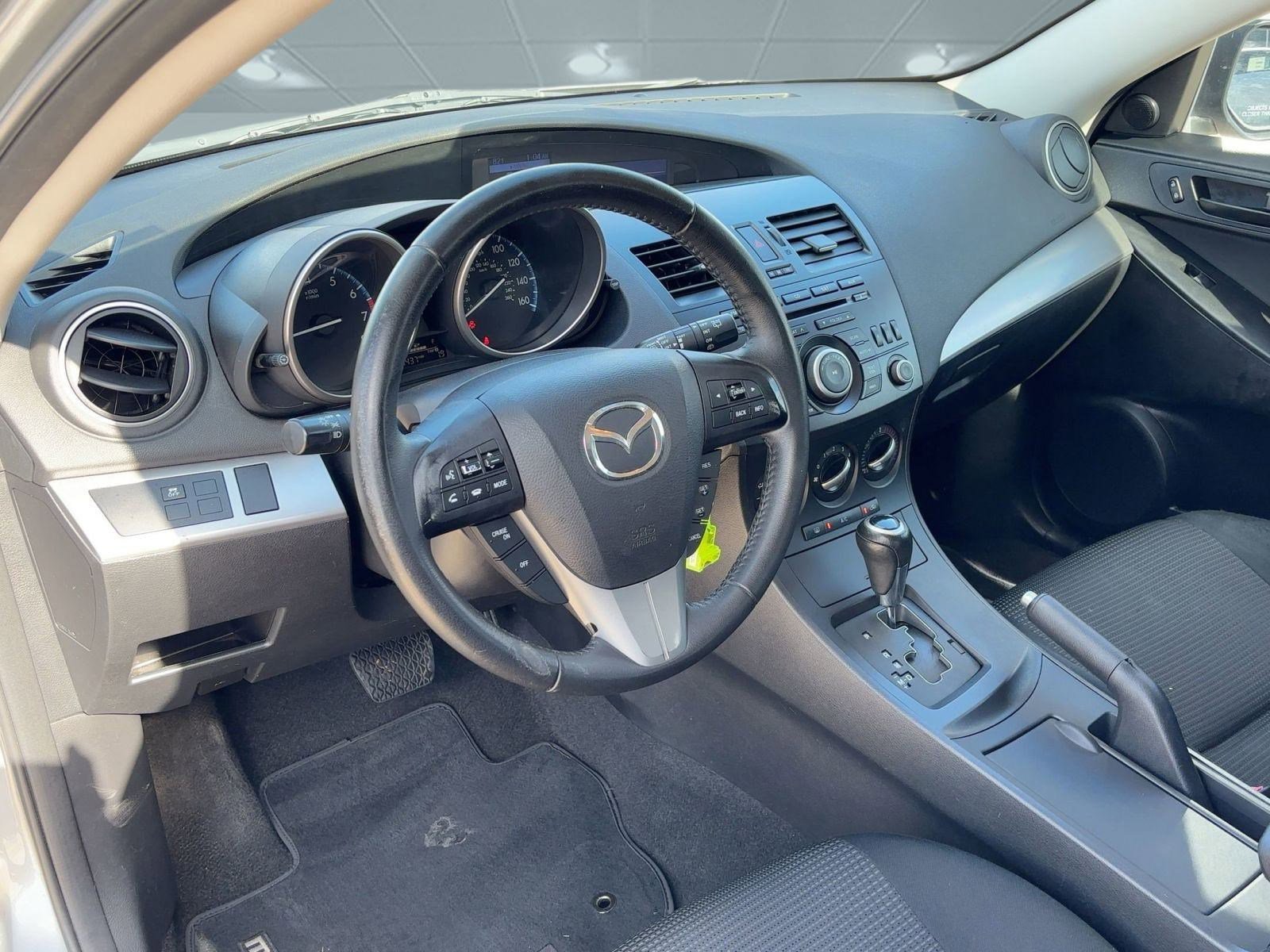 2012 Mazda Mazda3 Touring photo 4